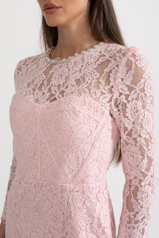 Elarisse | Elegant Lace Maxi Dress in Soft Pink