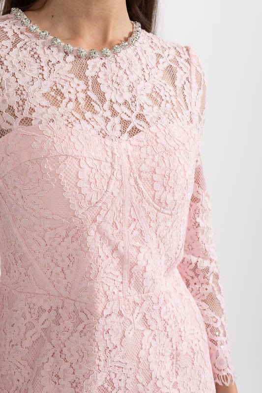 Elarisse | Elegant Lace Maxi Dress in Soft Pink