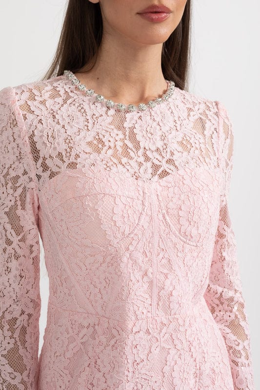Elarisse | Elegant Lace Maxi Dress in Soft Pink